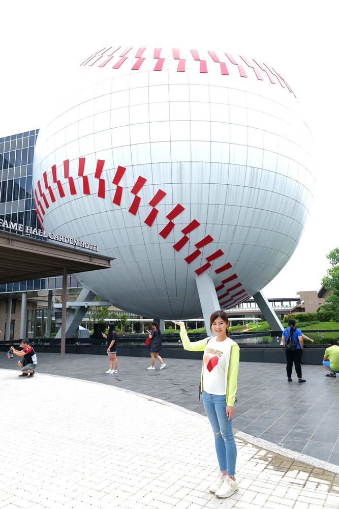 桃園親子景點『棒球名人堂』SNOOPY巨型棒球展示館、史努比快餐校車、主題商店~吃喝玩樂通通有 - yukiblog.tw