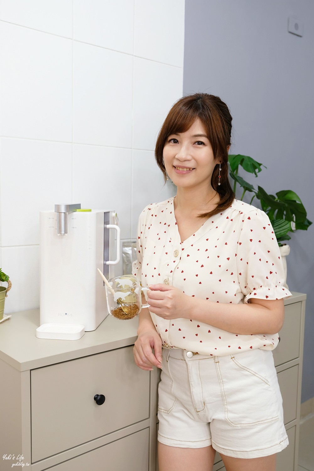 Roommi RO淨水瞬熱開飲機 『水水機』插電即用免安裝，直接加自來水，8段水溫~限時優惠中 - yukiblog.tw