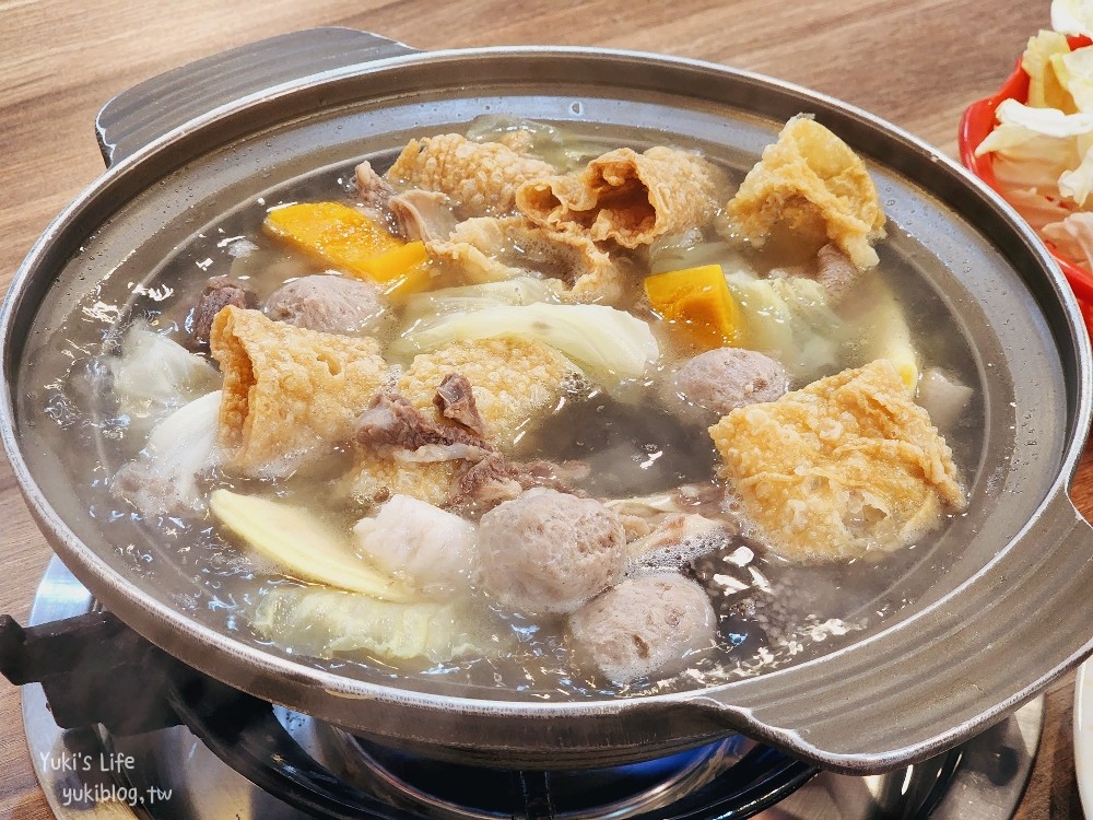 台南海安路美食》四季溫體牛肉鍋，善化牛肉鮮嫩好吃，牛腩鍋底也是讚~ - yukiblog.tw