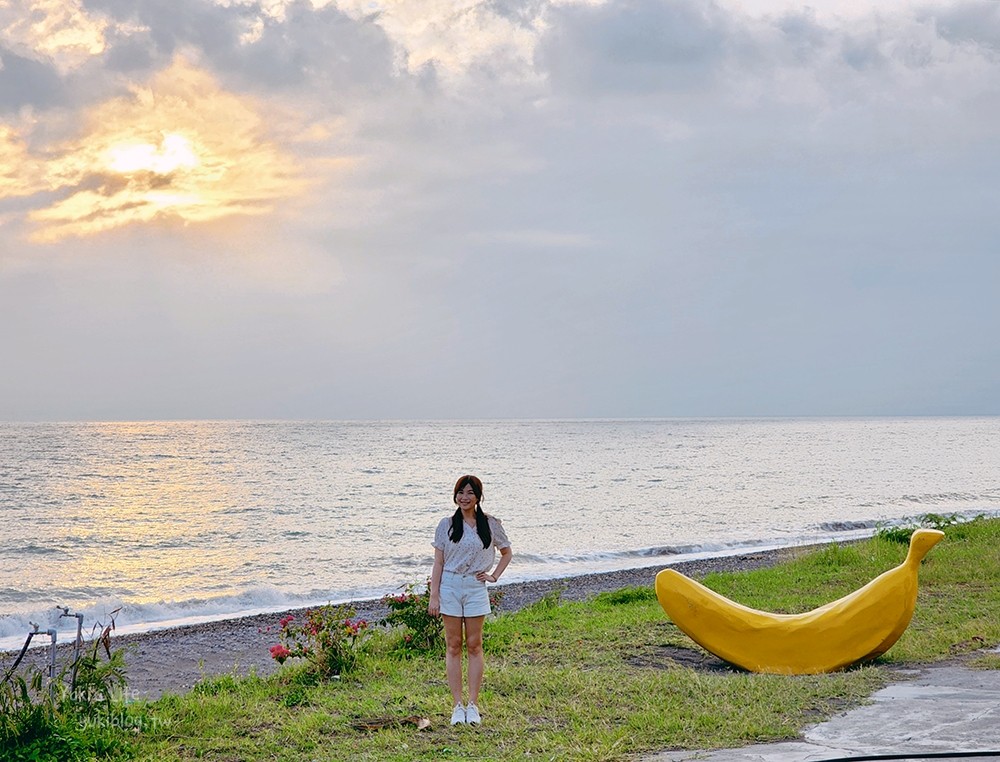 屏東枋山》愛琴海岸海景咖啡，看海第一排幻彩月亮椅超浪漫~ - yukiblog.tw