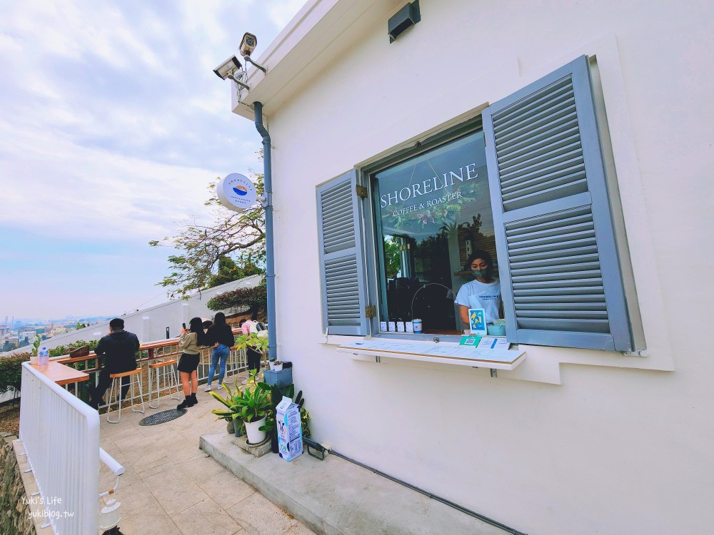 高雄旗津|高雄燈塔咖啡廳|海岸線咖啡景觀好美，夜間也很浪漫 - yukiblog.tw