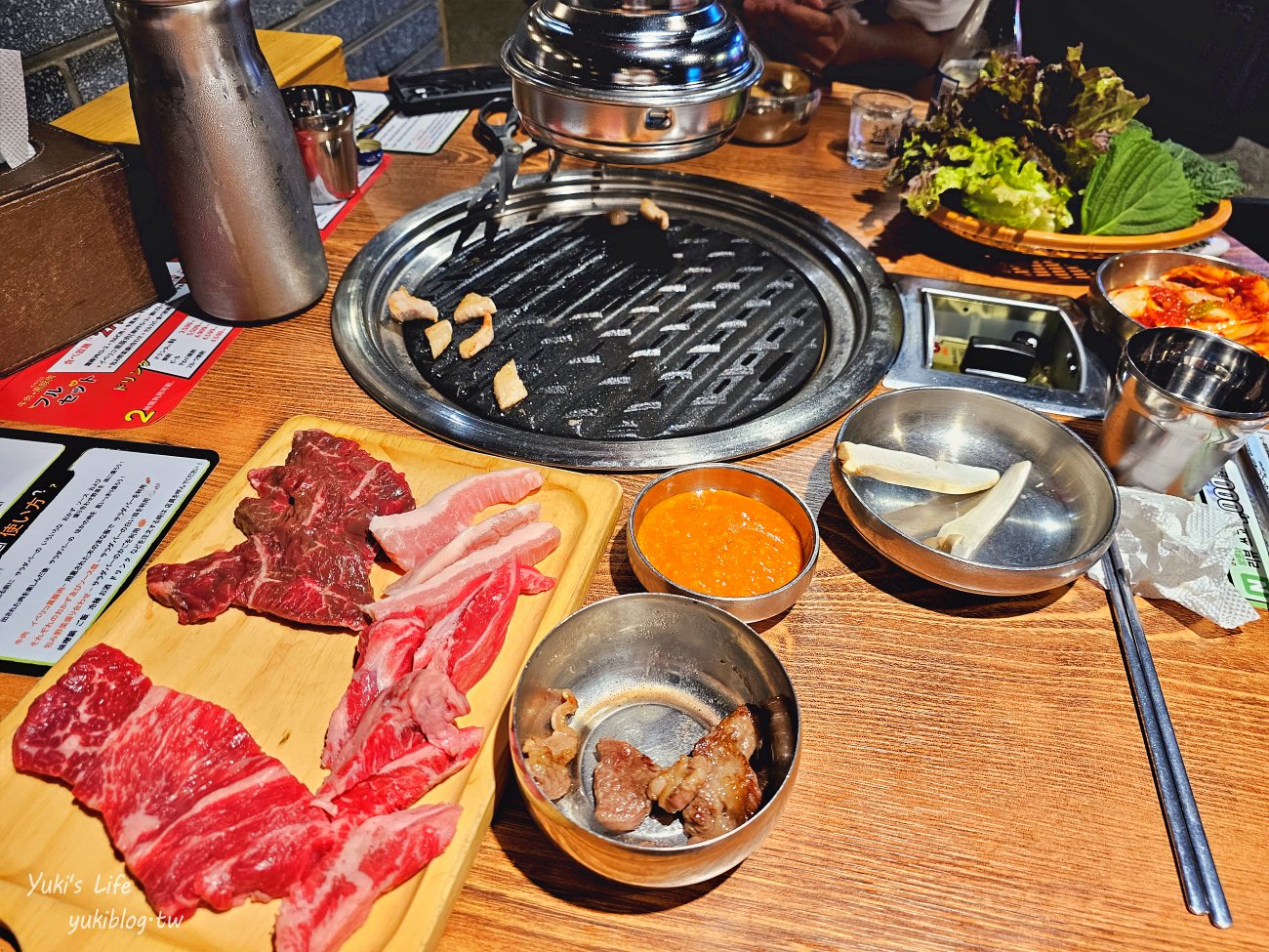 明洞必吃美食》韓式燒烤牛肉吃到飽，明洞燒肉推薦~想吃烤肉就來這兒~ - yukiblog.tw
