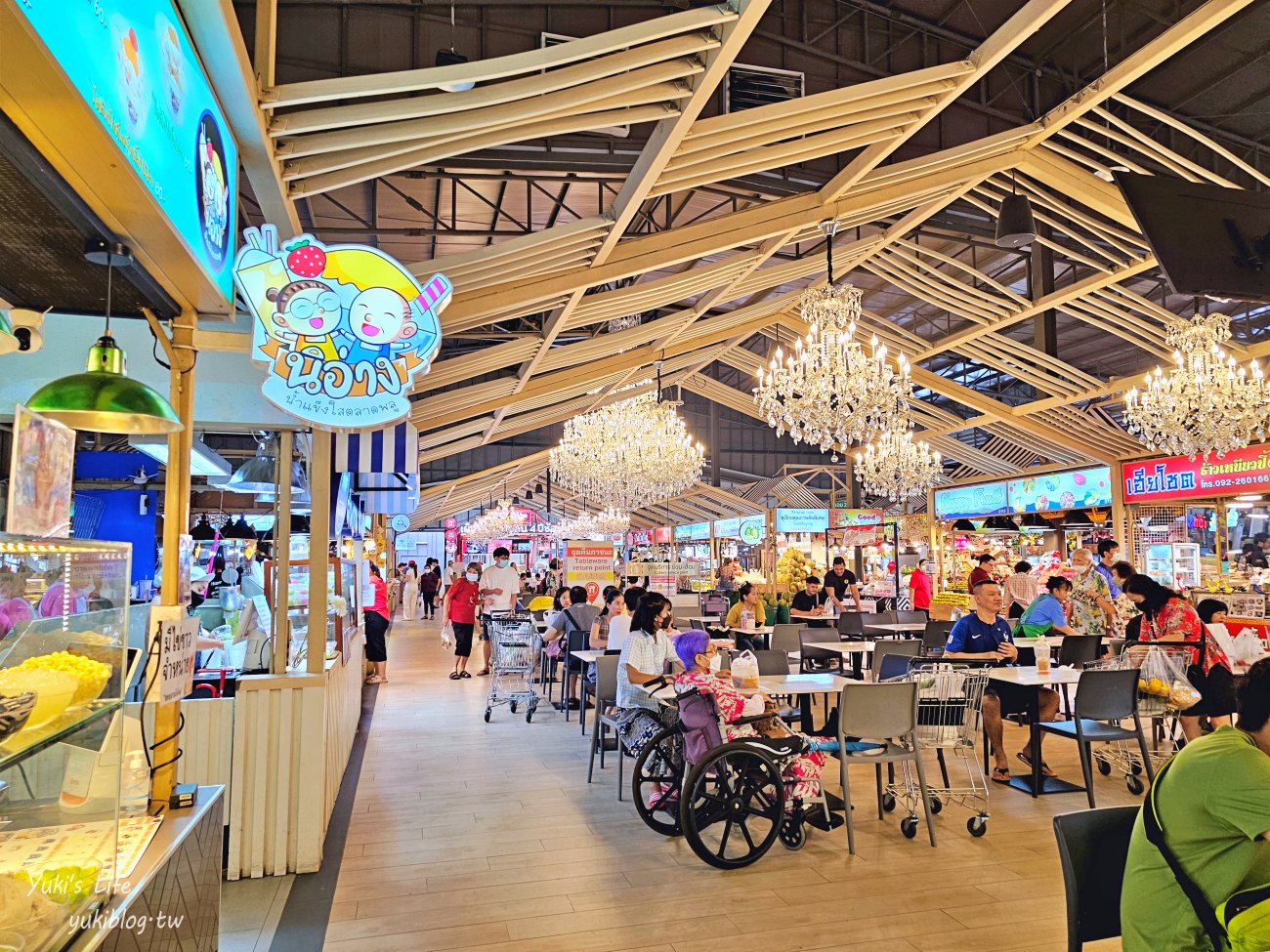 曼谷新景點【吞武里海鮮市場】冷氣放送吃米其林美食，超推薦的曼谷近郊市場！