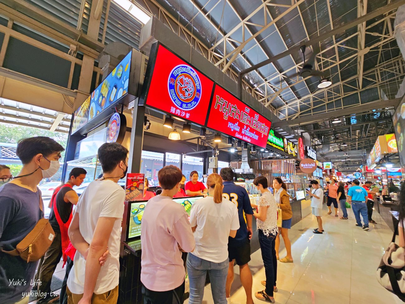 曼谷新景點【吞武里海鮮市場】冷氣放送吃米其林美食，超推薦的曼谷近郊市場！ - yukiblog.tw