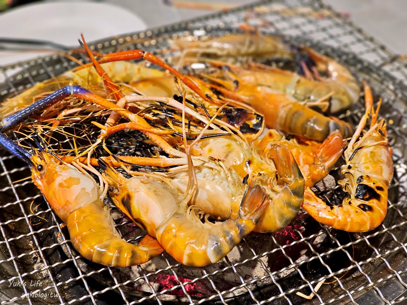 曼谷海鮮不限時吃到飽推薦【Mungkorn Seafood】只要499~泰國蝦.生醃.螃蟹.蔬果任你吃 - yukiblog.tw