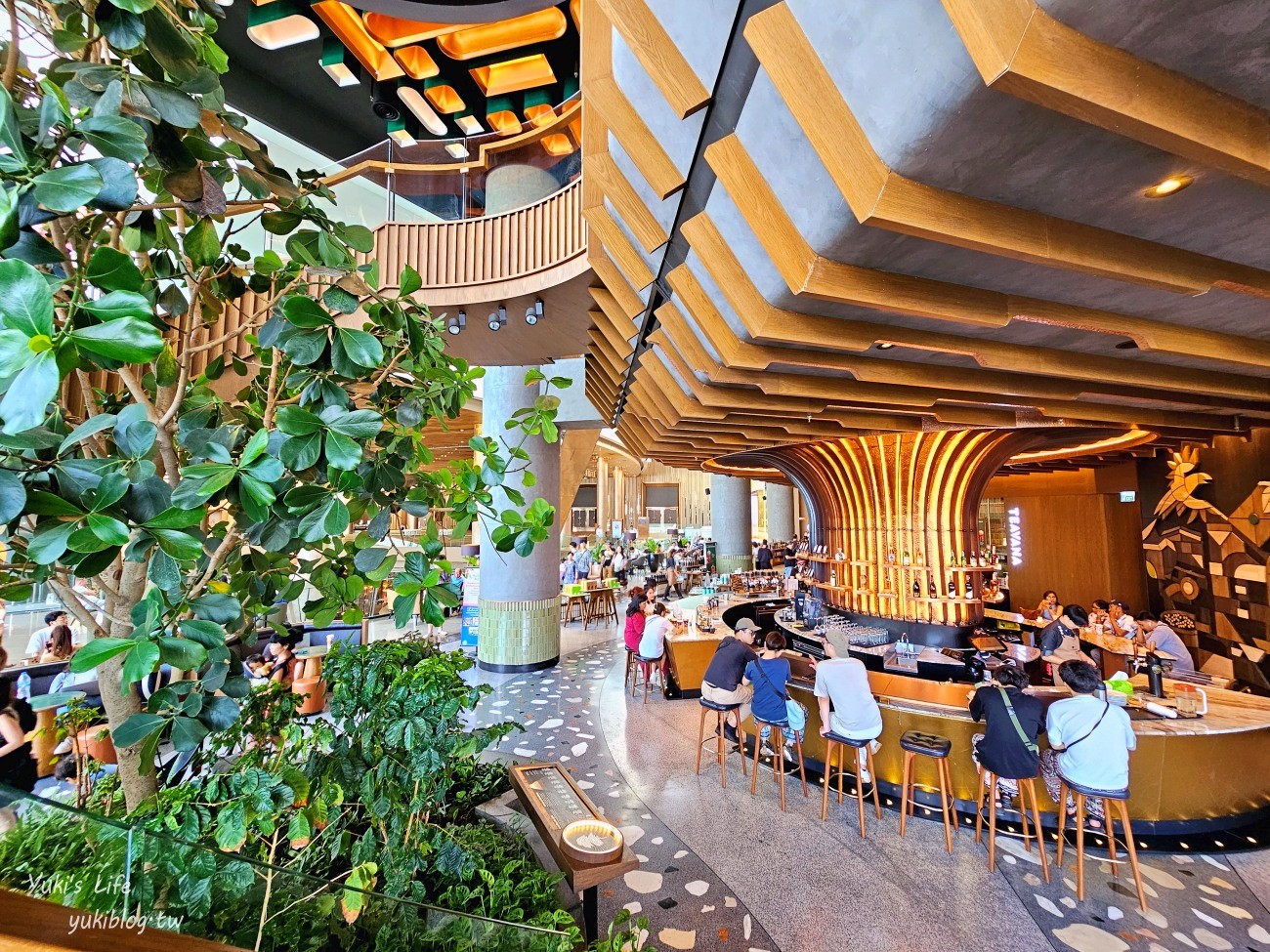 曼谷網美咖啡廳，昭披耶河星巴克Starbucks，ICONSIAM暹羅天地7樓