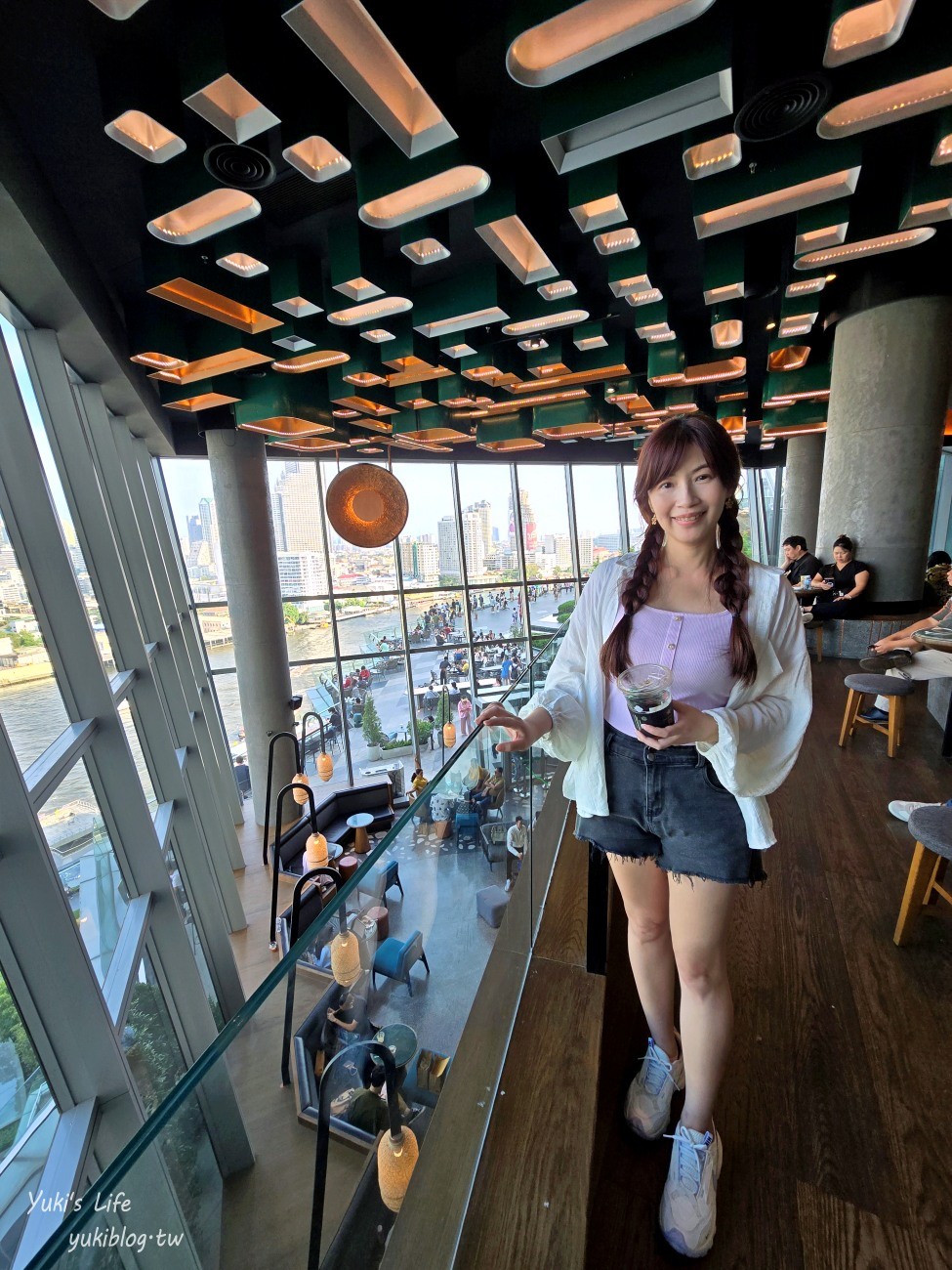 曼谷網美咖啡廳，昭披耶河星巴克Starbucks，ICONSIAM暹羅天地7樓 - yukiblog.tw
