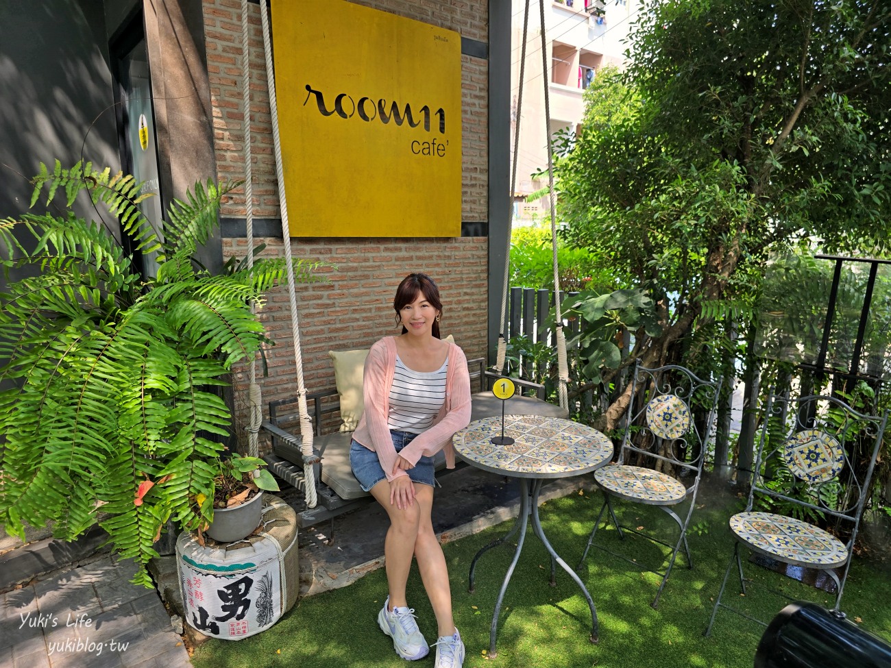 曼谷網美咖啡廳【Room 11 cafe】森林系小型動物園親子景點，餵天竺鼠好療癒~ - yukiblog.tw