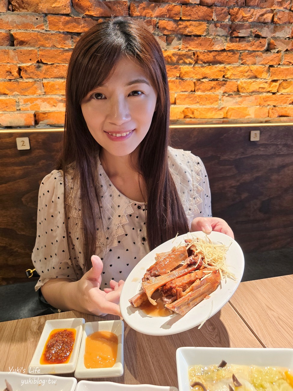 台北美食》阿城鵝肉土城總店，米其林推薦，油嫩肉質吃過就回不去 - yukiblog.tw