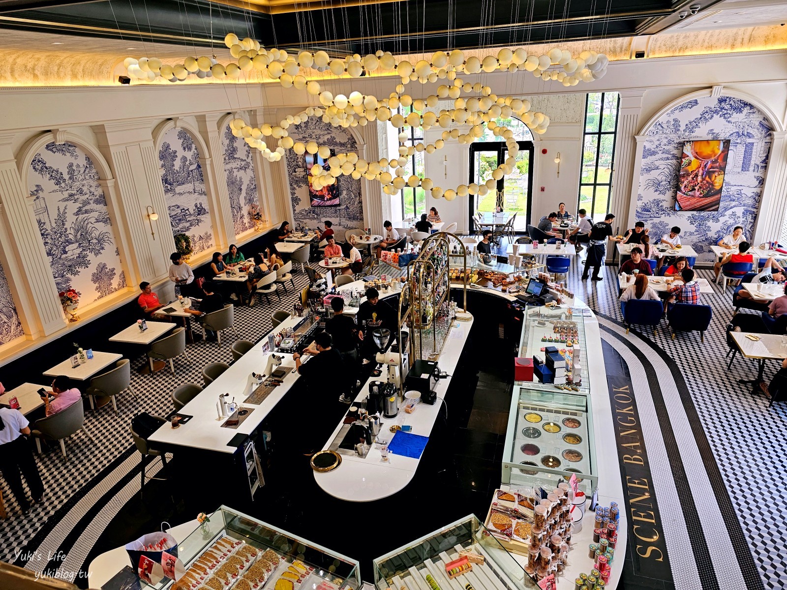 曼谷網美咖啡聽【Scene Bangkok Pâtisserie & Brasserie】在冰宮城堡當公主吃下午茶超浮誇！ - yukiblog.tw