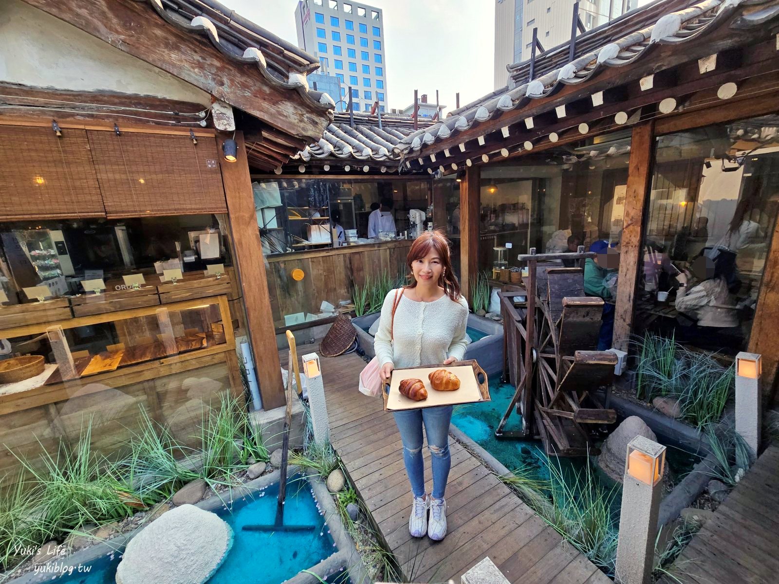 首爾益善洞美食「小夏鹽田」必吃鹽麵包~浪漫韓屋咖啡廳