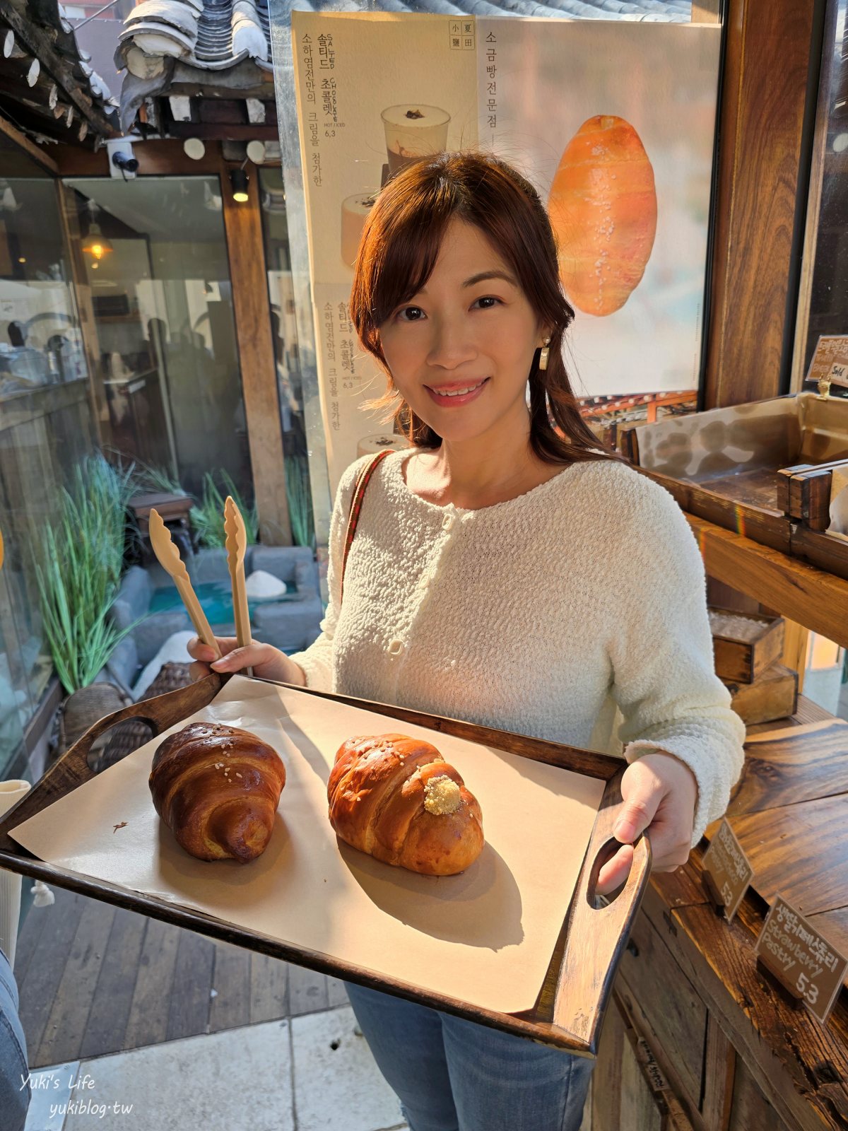 首爾益善洞美食「小夏鹽田」必吃鹽麵包~浪漫韓屋咖啡廳 - yukiblog.tw