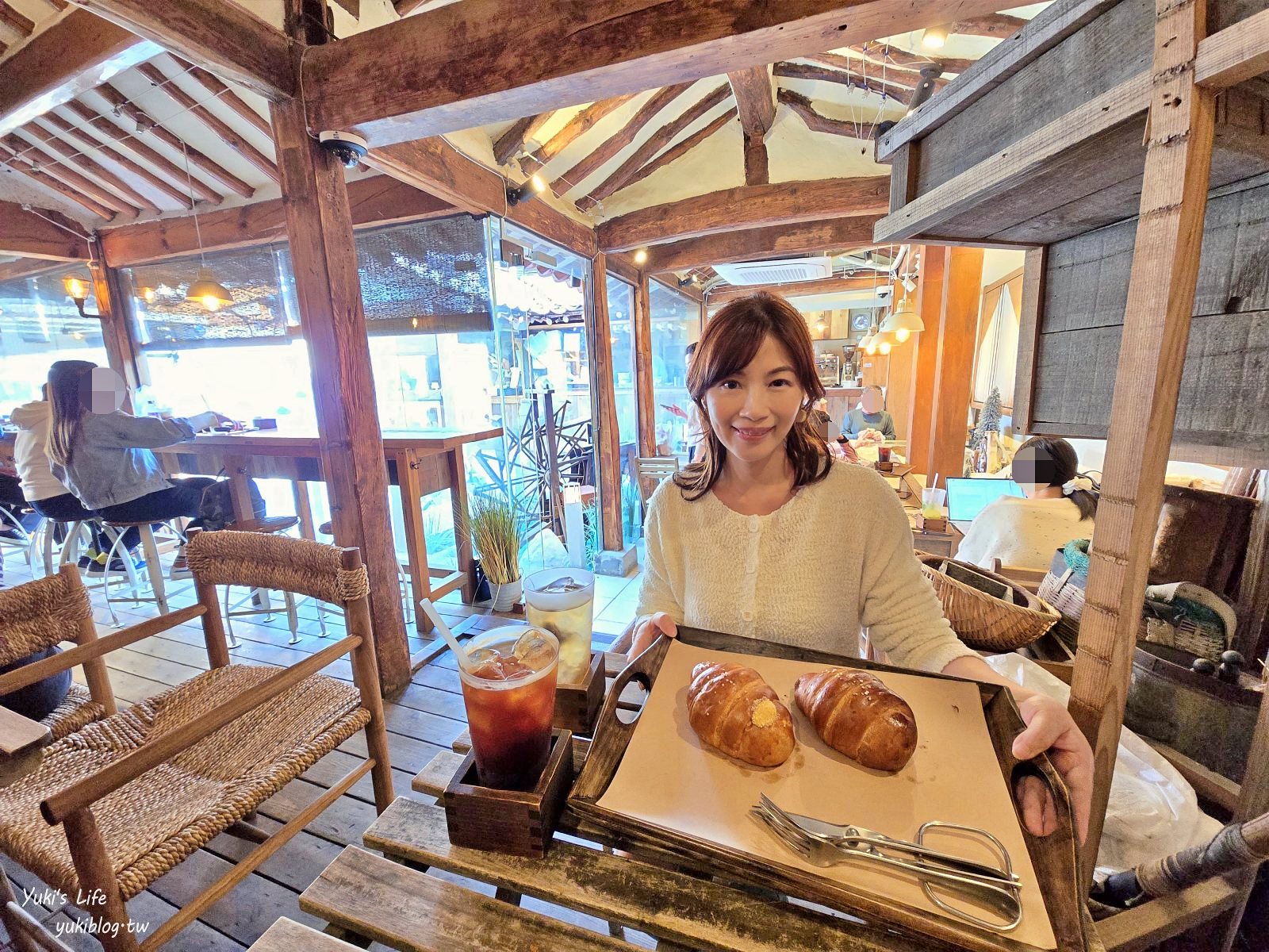 首爾益善洞美食「小夏鹽田」必吃鹽麵包~浪漫韓屋咖啡廳 - yukiblog.tw