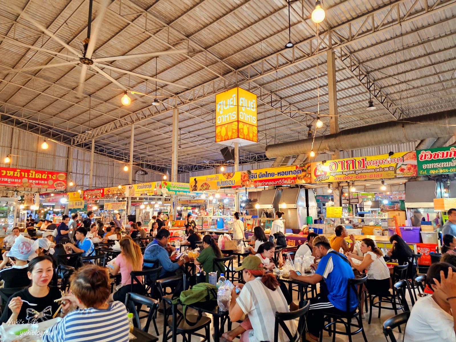 曼谷景點【曼谷世界市場】超接地氣的當地夜市超好逛，美食只要5泰銖起~ - yukiblog.tw