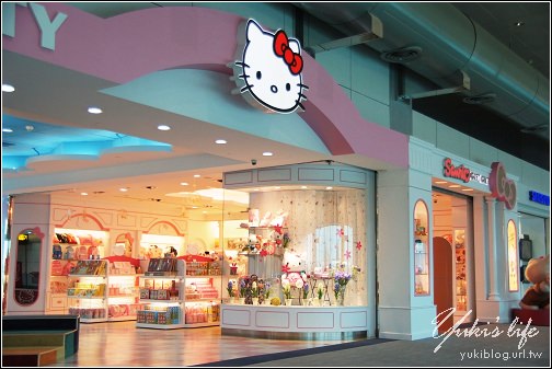 [08東京假期]＊C40 桃園中正機場.第二航廈~ Hello Kitty候機室 - yukiblog.tw