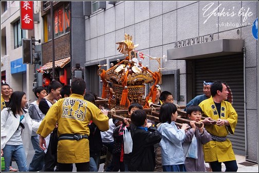 [08東京假期]＊C49 上野-巧遇三社祭抬神橋 - yukiblog.tw