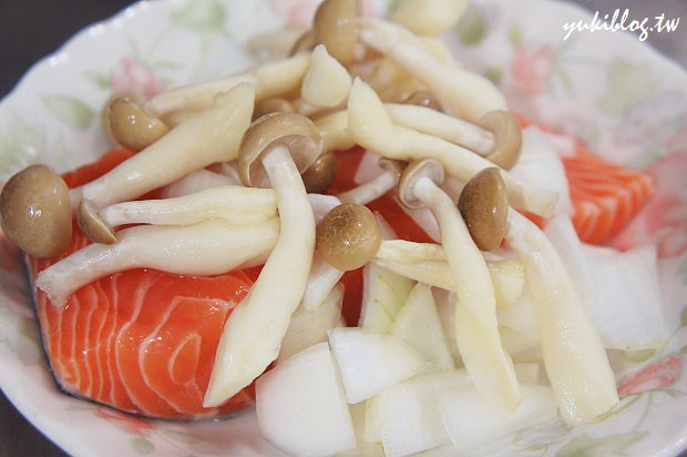 [試用]＊愛的副食品14M ~ 洋蔥鮭魚鴻喜菇 & 洋蔥玉米菇菇雞肉全餐 & 專屬夏日多多冰沙(出動飛利浦HR1364手持攪拌器) - yukiblog.tw