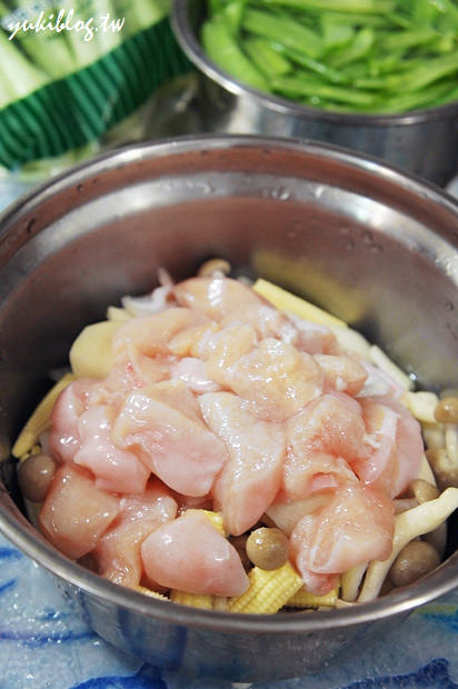 [試用]＊愛的副食品14M ~ 洋蔥鮭魚鴻喜菇 & 洋蔥玉米菇菇雞肉全餐 & 專屬夏日多多冰沙(出動飛利浦HR1364手持攪拌器) - yukiblog.tw