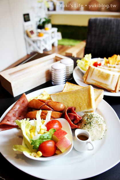 [桃園食記]＊Relax'n cafe 放鬆吧‧早午餐&草莓香蕉煎餅塔之約     »邀約 - yukiblog.tw