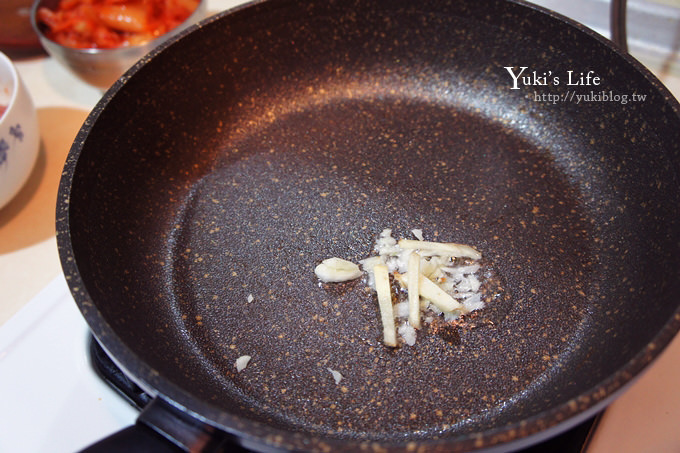 [廚房逸品]＊ZAWA歐廚寶鈦讚鍋平底light‧一把好鍋子讓人享受料理的無比樂趣~ (內有多道料理和小撇步分享❤) - yukiblog.tw