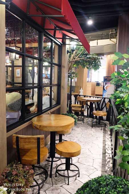 曼谷親子自由行【嚕嚕米主題餐廳Moomin Cafe】玩偶輪流坐檯的可愛餐廳(暹羅站Siam Center百貨) - yukiblog.tw