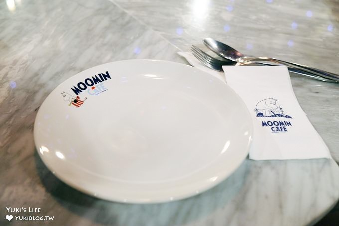 曼谷親子自由行【嚕嚕米主題餐廳Moomin Cafe】玩偶輪流坐檯的可愛餐廳(暹羅站Siam Center百貨) - yukiblog.tw