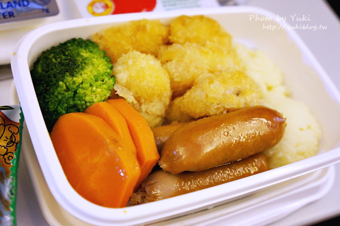 2013日本┃台北松山機場國際航線‧2樓可愛的候機大廳 & 日本航空飛機餐 ❤ - yukiblog.tw