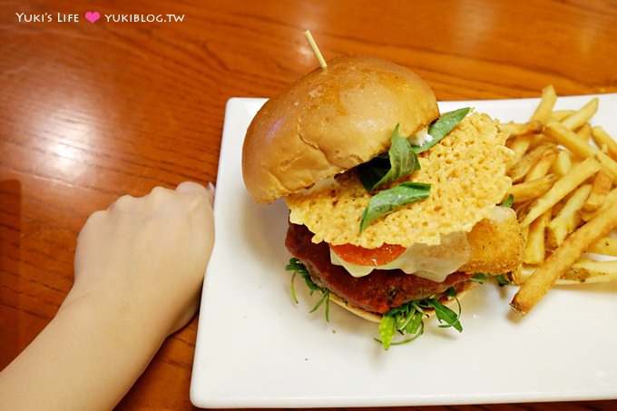 【TGI FRIDAYS】五款新口味重量級濃郁漢堡、天天優惠漢堡日、1元加購獨家鮮釀啤酒(漢堡月加碼慶) - yukiblog.tw