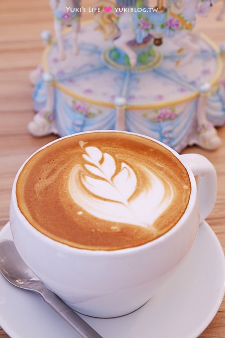 台北東區【Uki Smile Coffee】2訪新甜點好好吃!! 少女系的少人咖啡廳 ＠忠孝敦化站 - yukiblog.tw