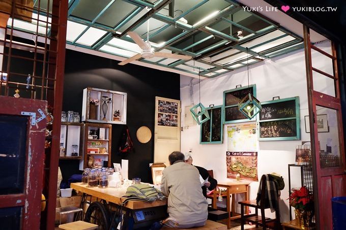 台北【萬華●無名黑鐵咖啡】很有男人味的特色光影咖啡館 @小南門站、萬華火車站 - yukiblog.tw
