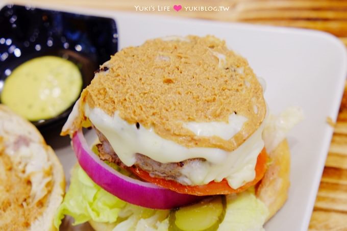 樹林美食【咬一口漢堡M&M Burger】米蘭最新早午餐×可以看到松鼠的綠景餐廳×樹林火車站美食 - yukiblog.tw