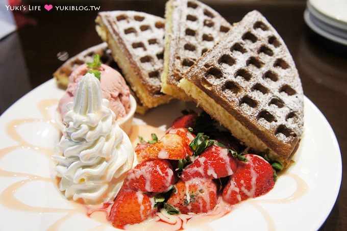 板橋美食【Birkin Waffle cafe】吃早午餐及鬆餅的浪漫餐廳 @新埔站