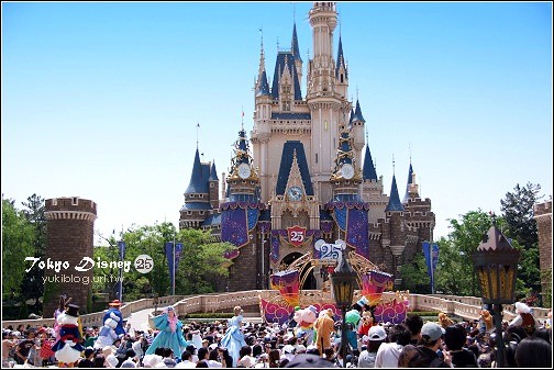 [08東京假期]＊C54 Tokyo Disney 25週年慶迎賓秀(有影片) & 週邊佈置
